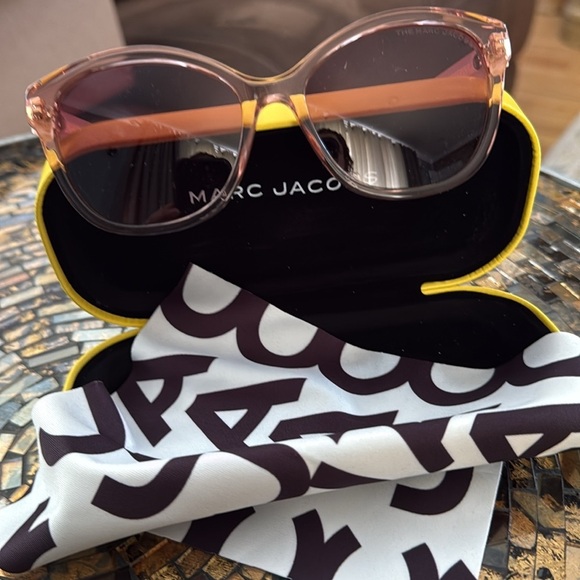 Marc Jacobs Sunglasses main image 5